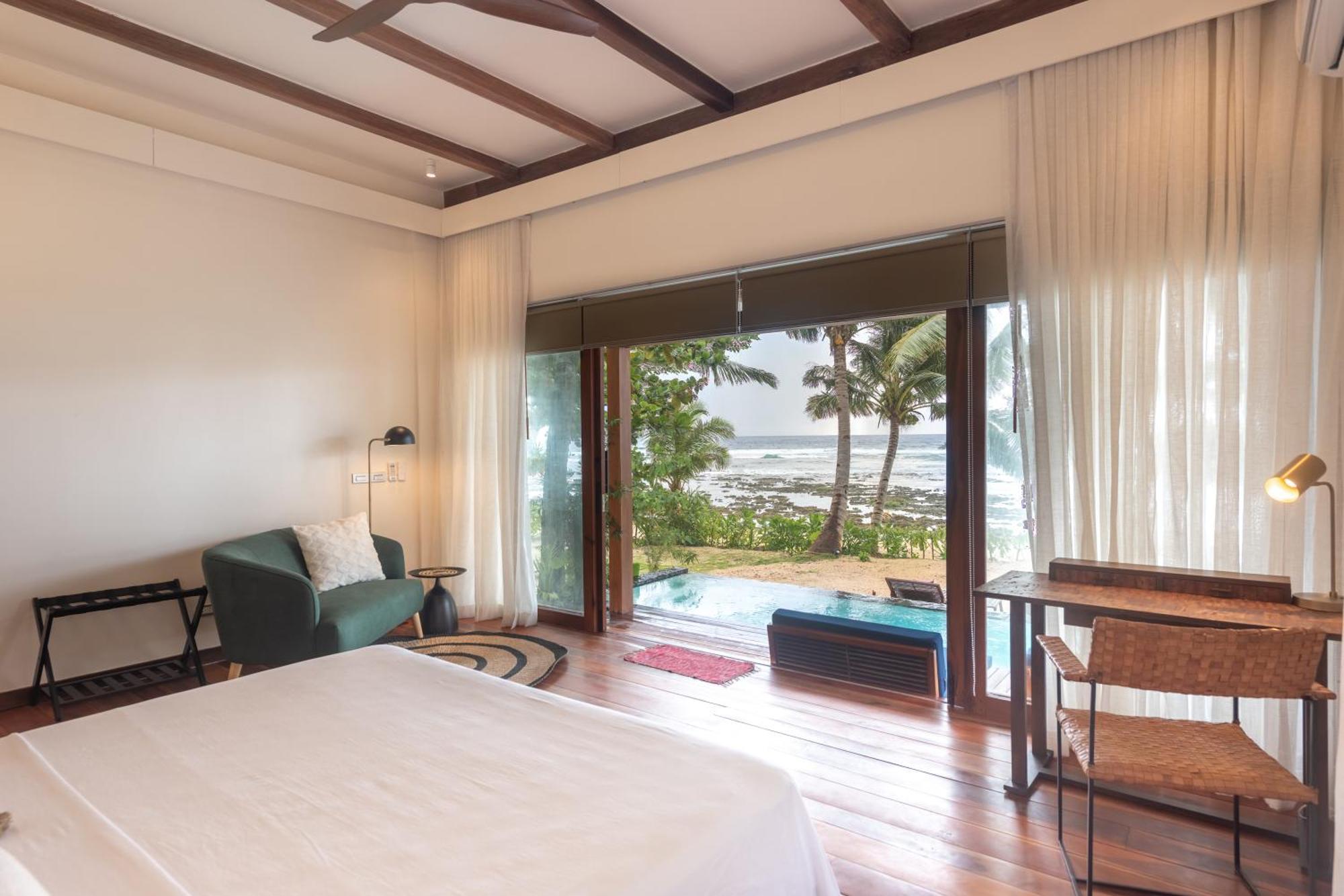 L'Osteria Luxe Beachfront B&B General Luna  Exterior foto